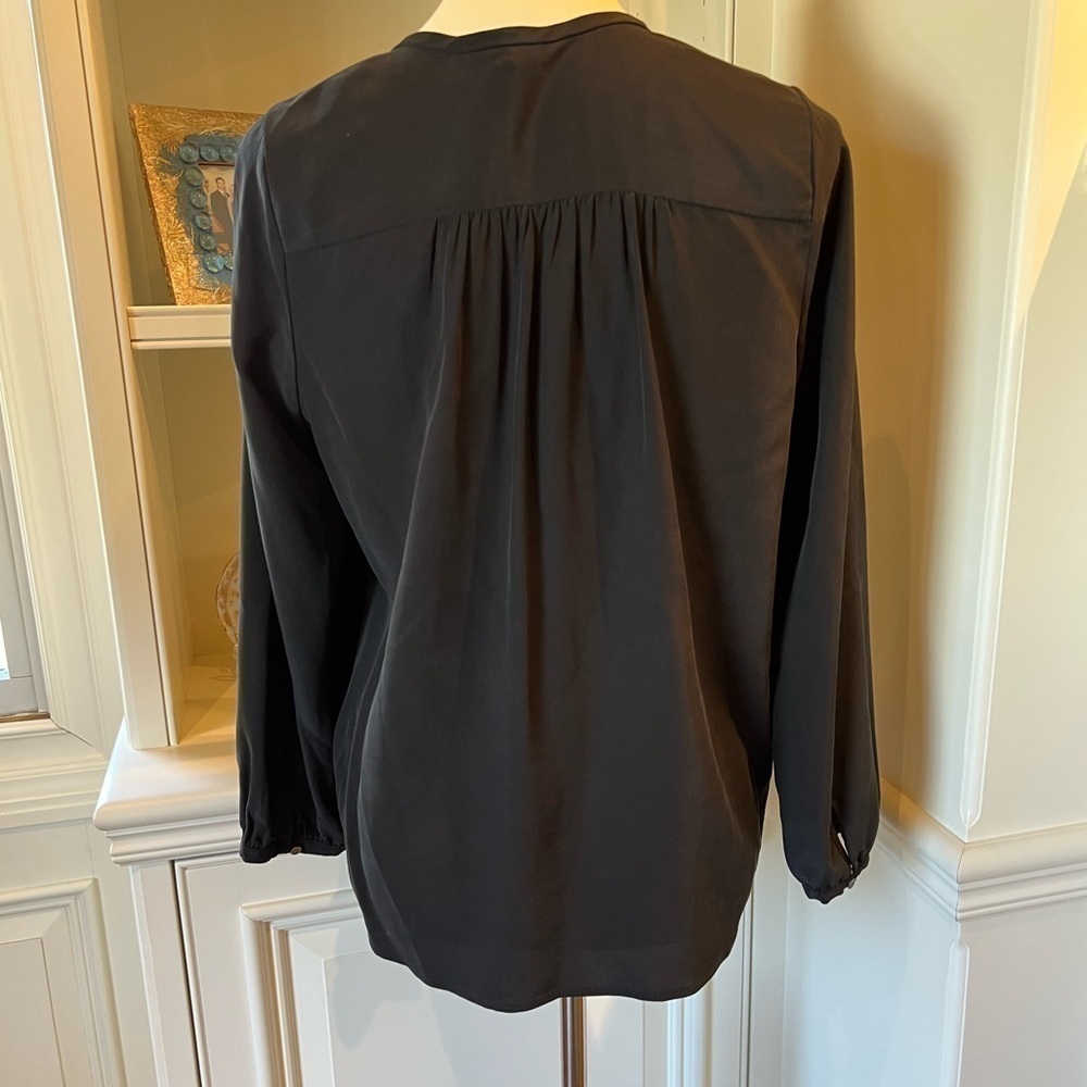 JOIE black 100% Silk manadarin collar top size small - Picture 4 of 11